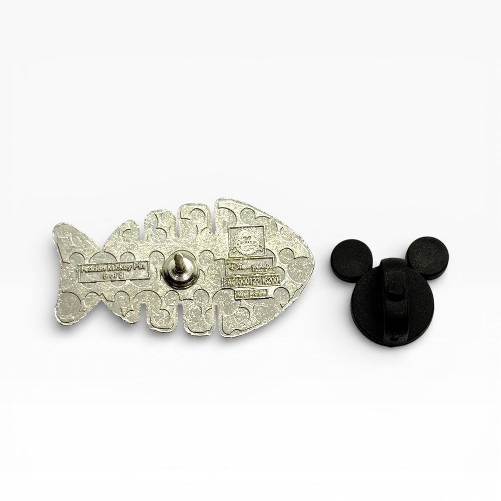 Disney Hidden Mickey Figaro Fish Bone Enamel Pin Pinocchio - Picture 2 of 2